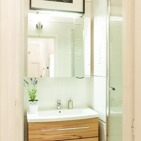Basilica Panorama Apartman Апартаменты *