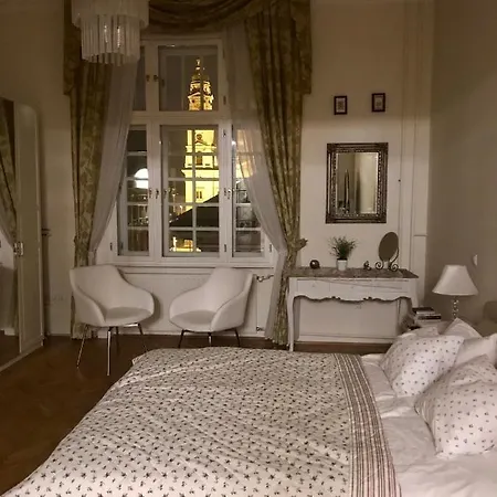 Апартаменты Basilica Panorama Apartman *